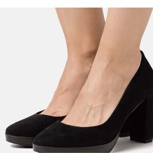 Geox Black Suede Block Heel Shoes 6.5 excellent newish condition